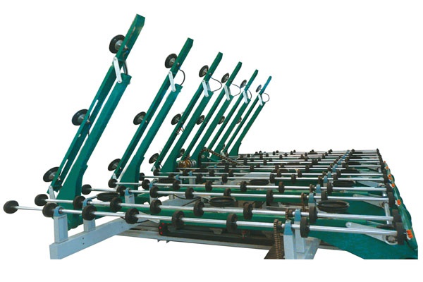 Automatic glass loading machine